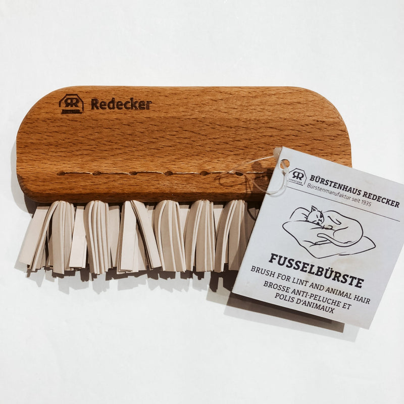 Redecker Lint Brush - The Alternative